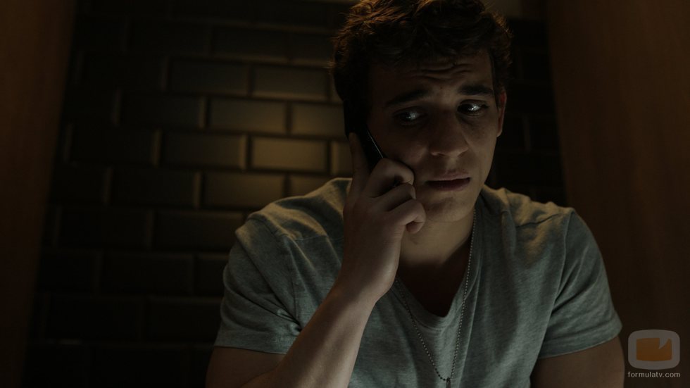 Río habla por teléfono en el 1x08 de 'La Casa de Papel'