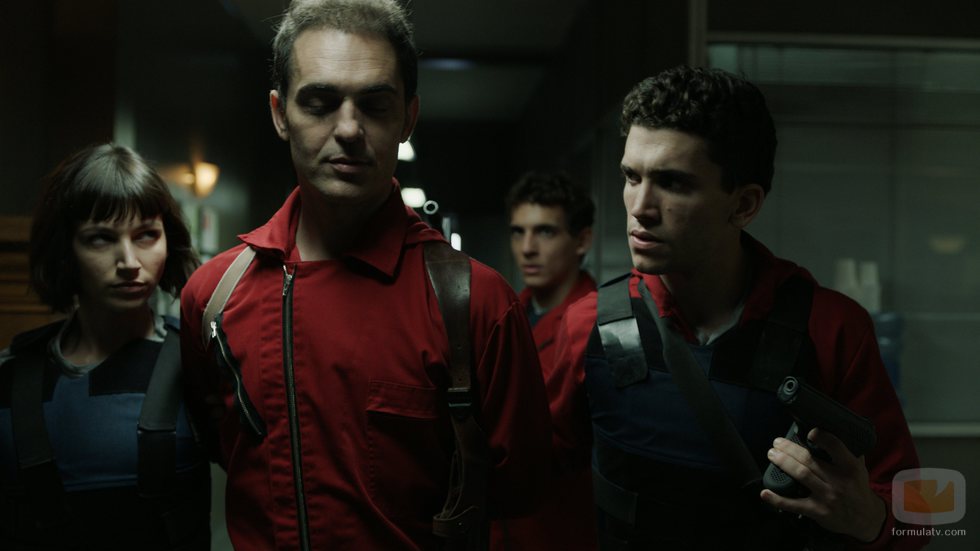 Tokio, Denver y Rio se enfrentan a Berlín en el 1x10 de 'La Casa de Papel'