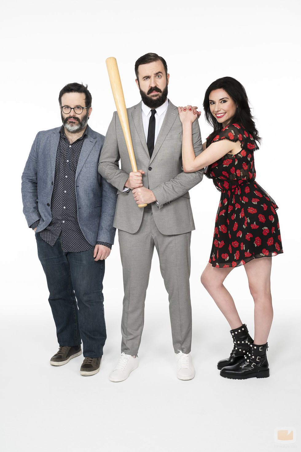 Edu Galán, Antonio Castelo y  Marta Flich posan para la tercera temporada de 'CCN: Comedy Central News'