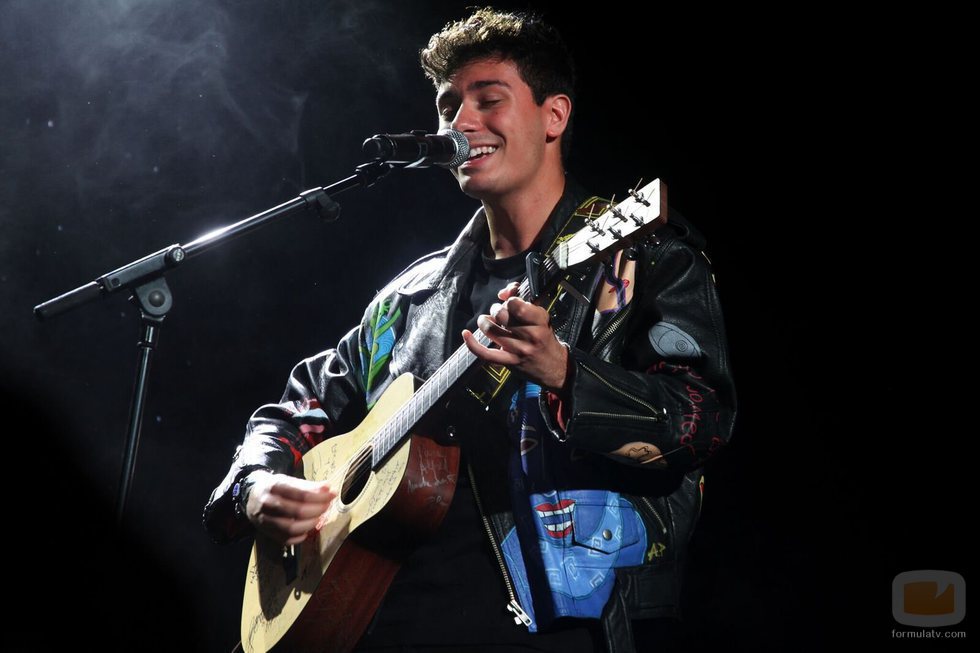 Alfred canta "Tu canción" en la ESPreParty 2018