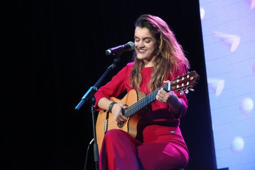 Amaia cantando en la ESPreParty 2018
