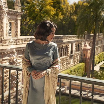 Macarena García caracterizada como su personaje Manuela en 'La otra mirada'