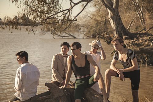 Parte del elenco masculino de 'La otra mirada', la serie de La 1