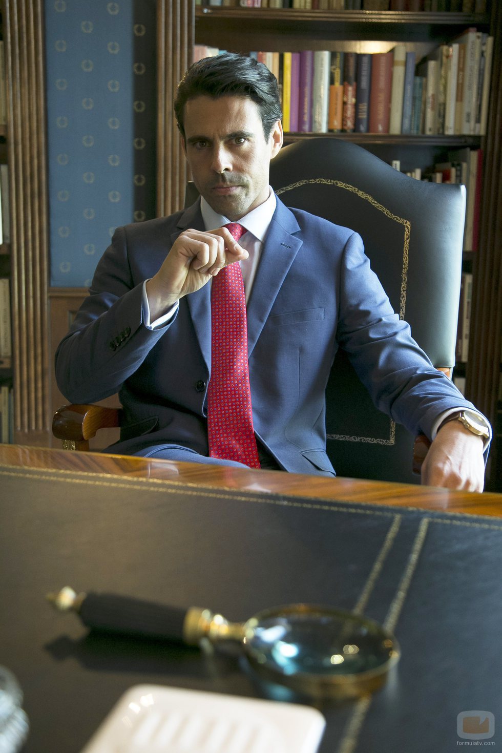 Emmanuel Esparza es Alberto Guzmán en 'Secretos de Estado'