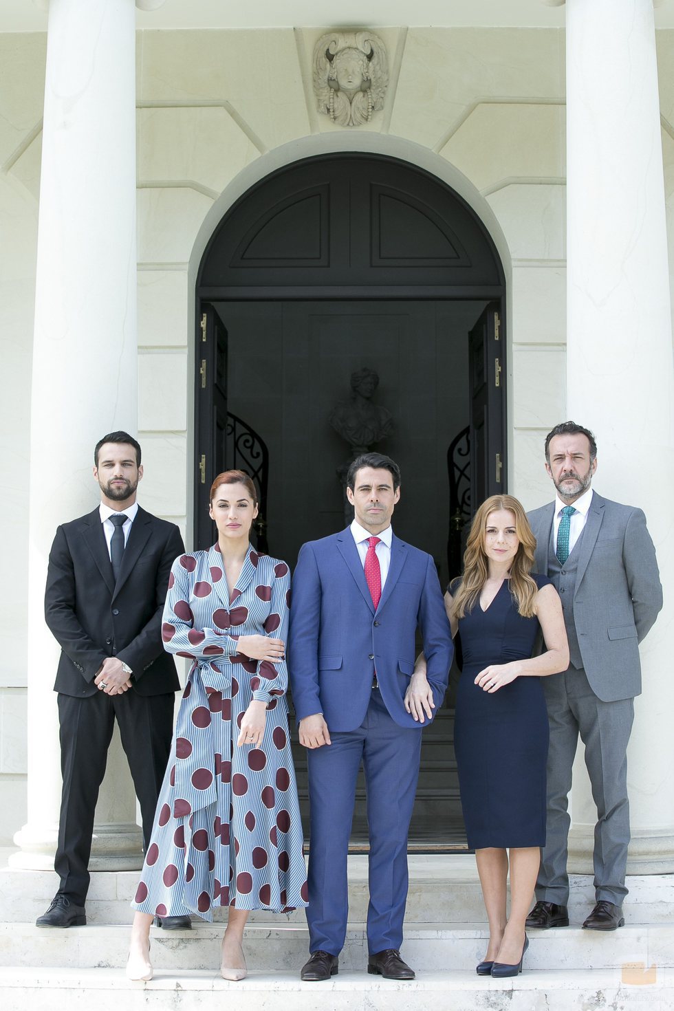 Todos los protagonistas de 'Secretos de Estado' posan para los medios