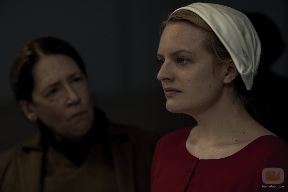Offred en la segunda temporada de 'The Handmaid's Tale'