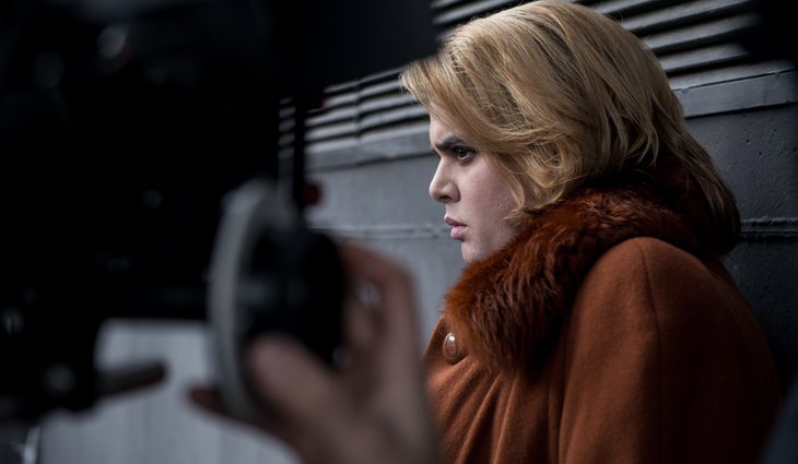 Brays Efe en una escena del rodaje de la segunda temporada de 'Paquita Salas'