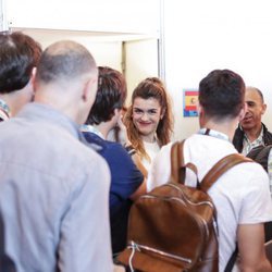 Amaia Romero junto a la delegación española en Eurovisión 2018