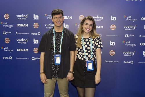Alfred y Amaia posan en el photocall de Eurovisión 2018 minutos antes de ofrecer una rueda de prensa
