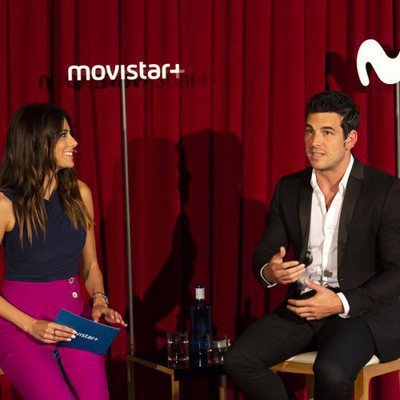 Mario Casas y Milena Martín hablando en la presentación de 'Instinto'