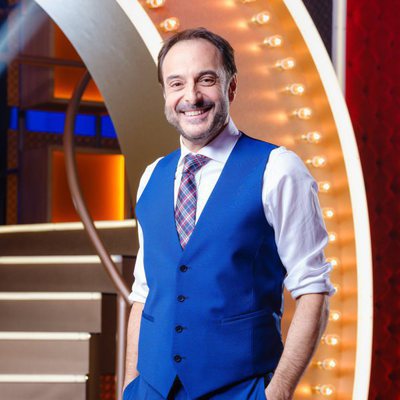 Roberto Vilar posa en el plató de 'La noche de Rober'