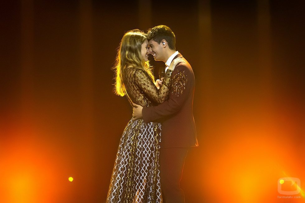Almaia bailan durante el último ensayo general de Eurovisión 2018
