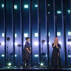 Cláudia Pascoal e Isaura (Portugal) en la Final de Eurovisión 2018