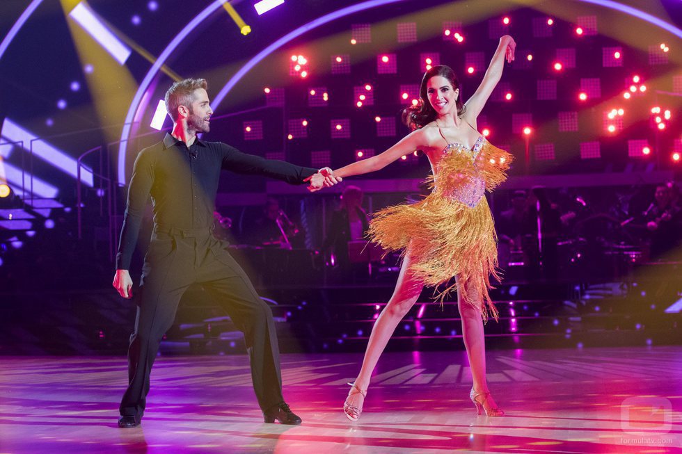Roberto Leal y Rocío Muñoz bailan en la primera gala de 'Bailando con las estrellas'
