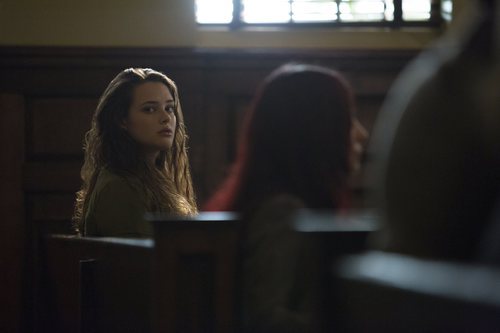 Hannah Baker en el juzgado en la segunda temporada de 'Por 13 razones'