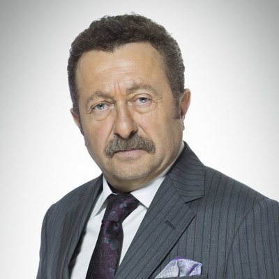 Erkan Can es Tayyar Dündar en 'Amor de contrabando'