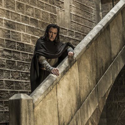 Grau Puig en el primer capítulo de 'La catedral del mar'