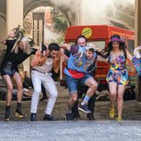 Lito graba la escena de una serie en el último capítulo de 'Sense8'