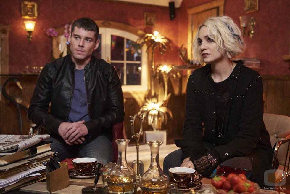 Will y Riley Blue se reúnen con alguien en el final de 'Sense8'