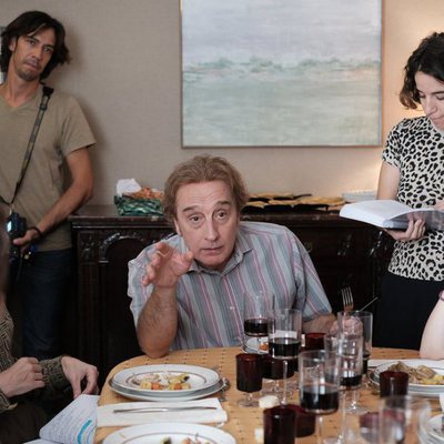 Gonzalo de Castro y Greta Fernández grabando una escena de 'Matar al padre'