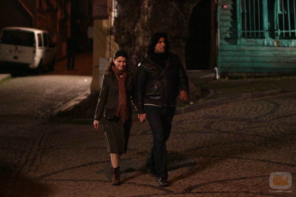 Fatmagül y Kerim pasean juntos en la segunda temporada de 'Fatmagül'