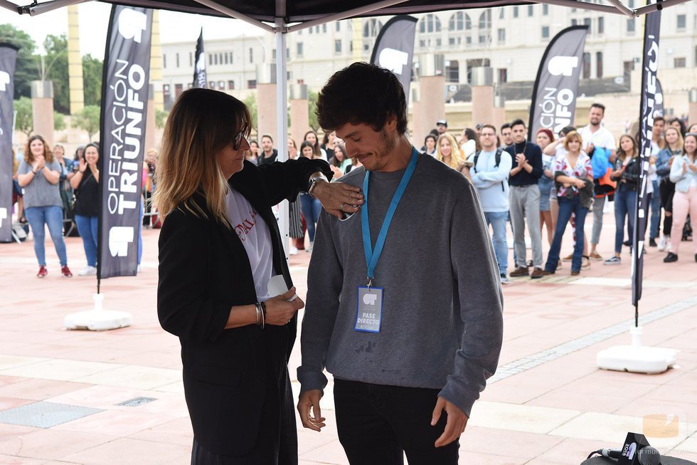 Noemí Galera selecciona a un aspirante en el primer casting de 'OT 2018'