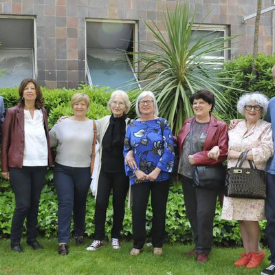 Las protagonistas de 'Bienvenidas al norte y sur' con Mario López y Santi González