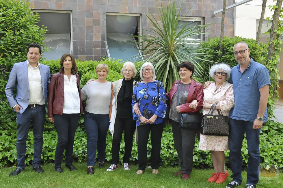 Las protagonistas de 'Bienvenidas al norte y sur' con Mario López y Santi González