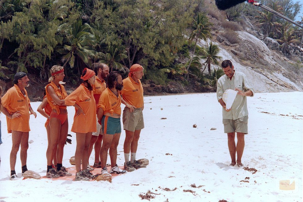 El equipo Sur de 'Supervivientes 2001' con Juanma López Iturriaga