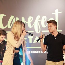 Raoul y Mimi cantando en la presentación del Carrefest Music Talent 2018