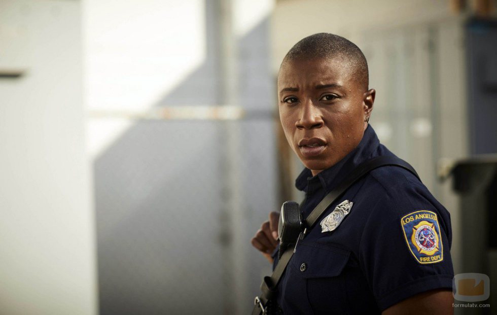 Aisha Hinds en '9-1-1'