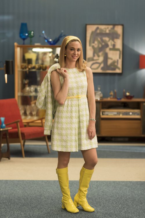 Marta Hazas posa en la segunda temporada de 'Velvet colección'