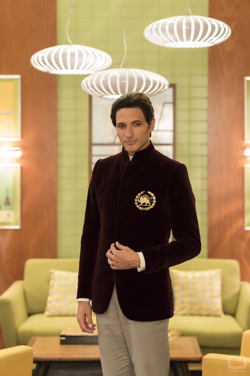 Andrés Velencoso se une a la segunda temporada de 'Velvet colección'