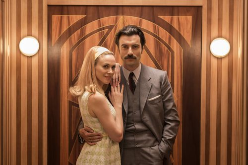 Marta Hazas y Javier Rey, protagonistas de la segunda temporada de 'Velvet coleccion'