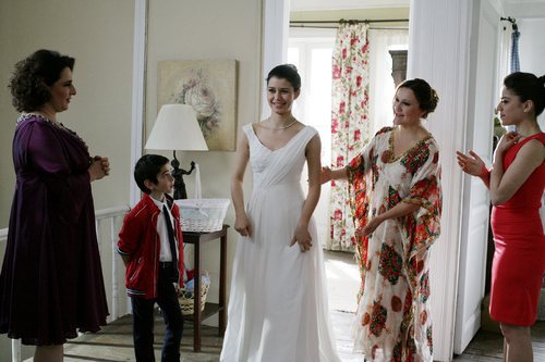 Fatmagül vestida de novia en la segunda temporada de 'Fatmagül'