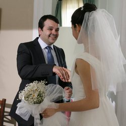 Fatmagül a su llegada a la iglesia en la segunda temporada de 'Fatmagül'