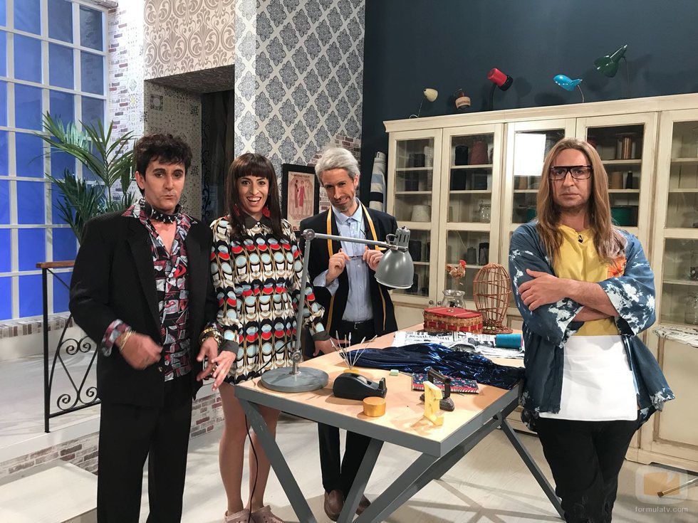 Los actores de 'Homo Zapping' en el sketch de 'Maestros de la costura'