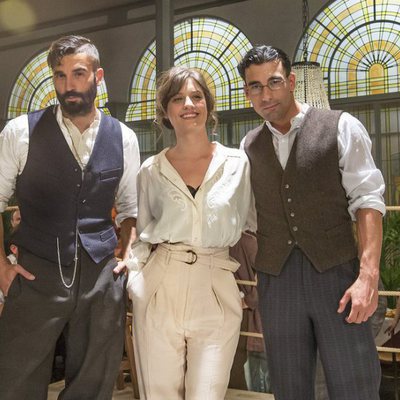 Alex García, Michelle Jenner y Christian Sánchez en 'El Continental'