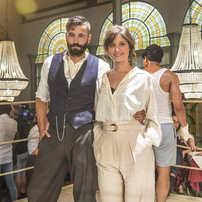 Alex García y Michelle Jenner, protagonistas de 'El Continental'
