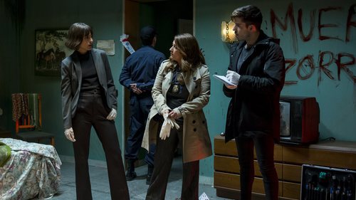 Verónica Echegui, Mariona Terés y Roi investigan un crimen en 'Paquita Salas'