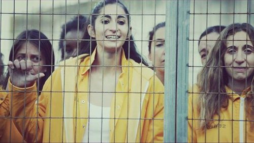 Alba Flores en la serie de 'Vis a vis'