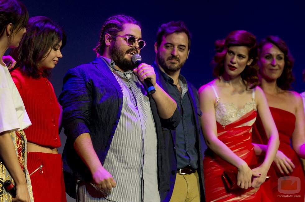 Brays Efe habla sobre el escenario en la premiere de la segunda temporada de 'Paquita Salas'