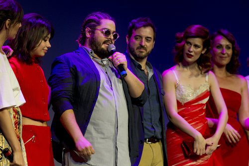 Brays Efe habla sobre el escenario en la premiere de la segunda temporada de 'Paquita Salas'