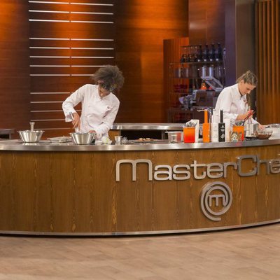 Marta y Ketty cocinando en la final de 'MasterChef 6'