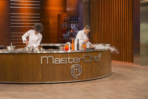 Marta y Ketty cocinando en la final de 'MasterChef 6'
