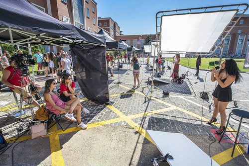 Ana Guerra y Noemí Galera escuchan a una aspirante en el casting de 'OT 2018' en Madrid