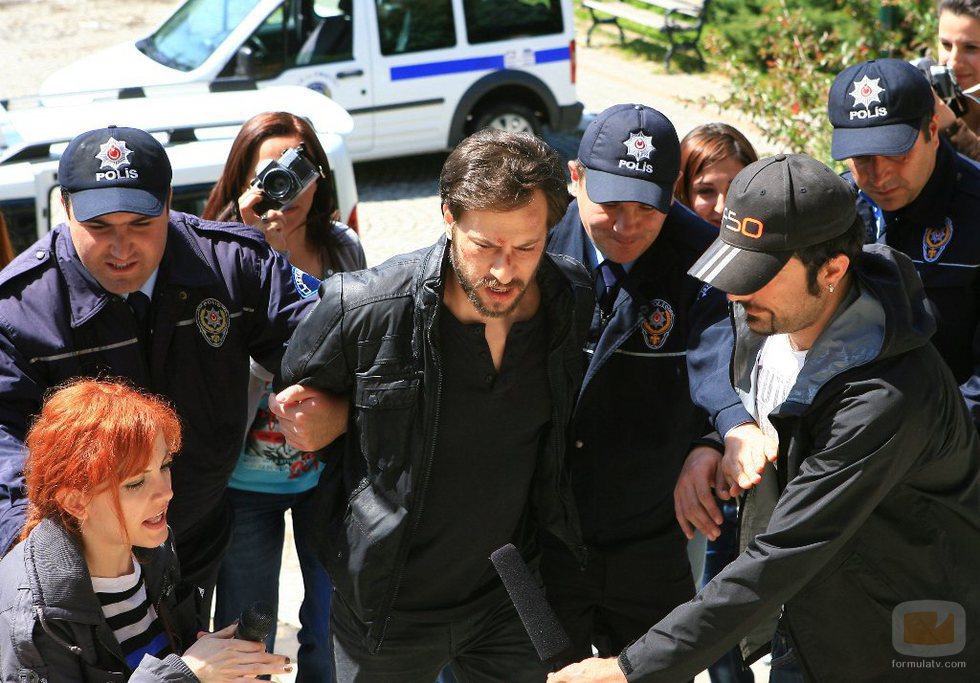 Erdogan es arrestado por la policía en los últimos episodios de 'Fatmagül'