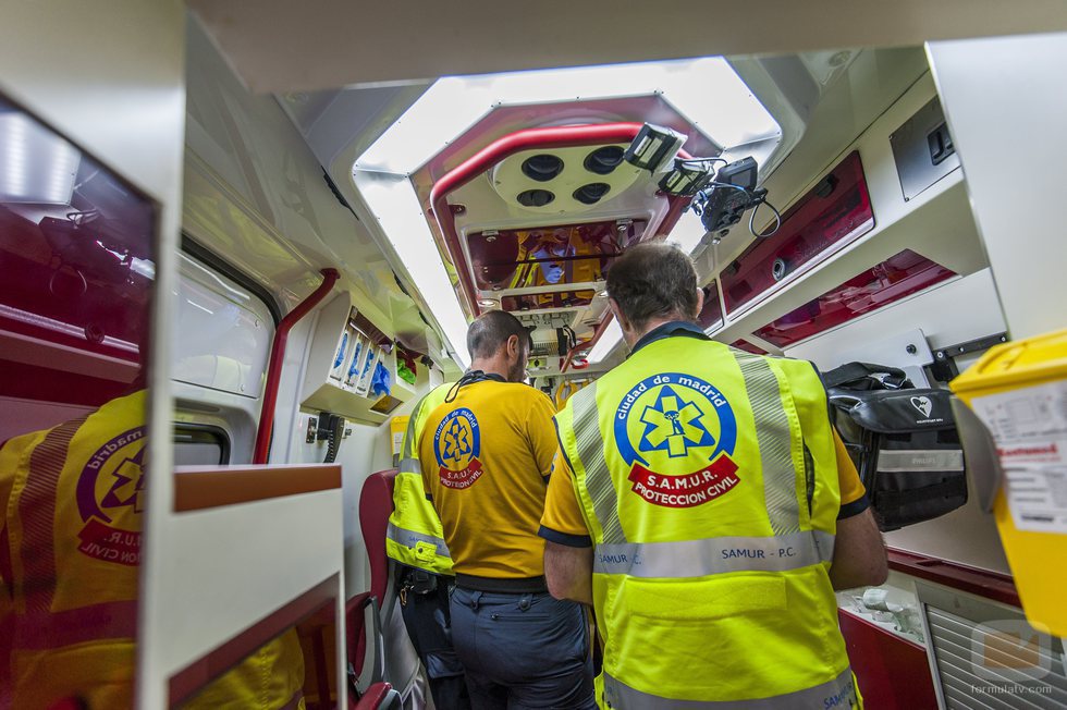 El interior de una ambulancia del SAMUR en 'Ambulancias, en el corazón de la ciudad'