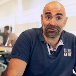 Javier Holgado, creador y guionista de 'Motivos personales' y 'Los misterios de Laura'