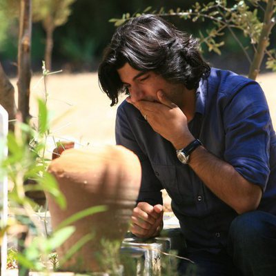Kerim delante de una tumba en la segunda temporada de 'Fatmagül'